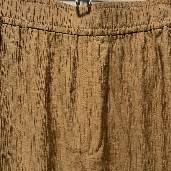 MADEWELL (NWT) Khaki Crinkle Crepe Pull On Wide Leg Cropped Pants, Size S - Picture 6 of 12